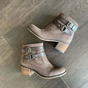 Franco Sarto brown leather booties sz 7.